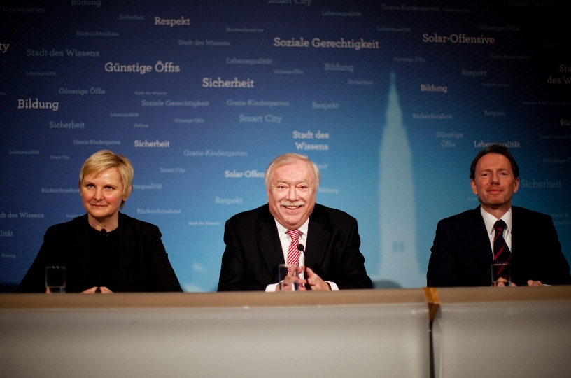 Pressekonferenz mit Bürgermeister Michael Häupl und Stadträtin Sandra Frauenberger über das Ergebnis der Wiener Volksbefragung 2013