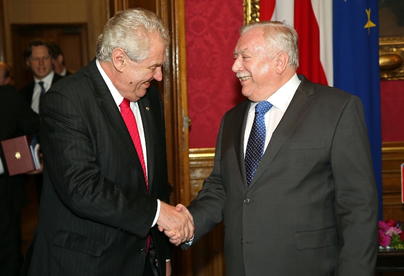 Bürgermeister Michael Häupl begrüßt Tschechiens Staatspräsidenten Milos Zeman im Wiener Rathaus