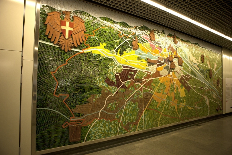 Das Mosaik "Wien-Panorama" stammt aus dem Jahr 1959 und zeigt, dass Kunst im öffentliche Raum die Stadt nachhaltig attraktiviert.