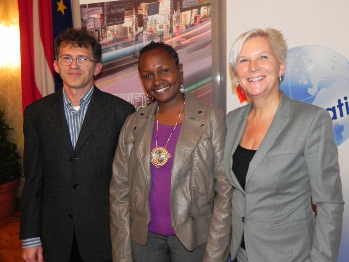 v.li.n.re.: Rogerio Mororo (Uni Tübingen), Irene Karanja (Nairobi), Susanne Bluma (Gemeinderätin)