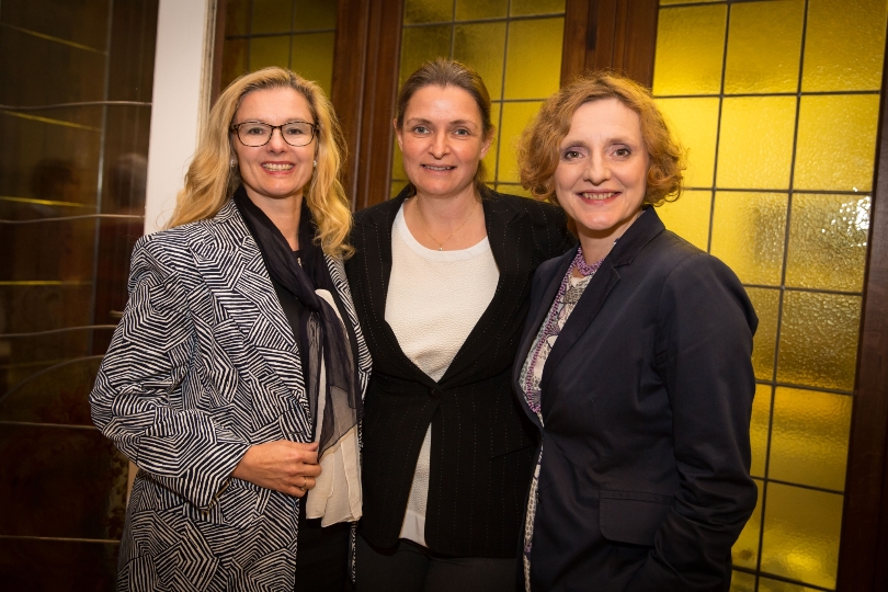 Ursula Magnes, Marina Chrystoph, Direktorin des Österreichischen Kulturforums Brüssel und Michaela Kauer