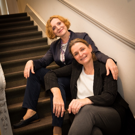 Die Vortragende Ursula Magnes und Michaela Kauer, Leiterin des Wien-Hauses