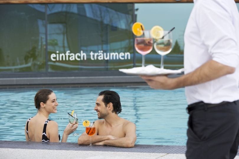 Die Therme Wien hat ein Sommerprogramm mit abwechslungsreichen Angeboten entwickelt und präsentiert sich von 01. Juni bis 31. August als ideale Sommerdestination. 