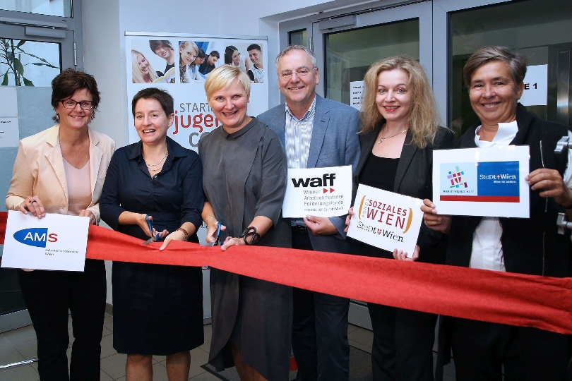 Feierliche Eröffnung des "StartWien - Das Jugendcollege" durch StRIn Sandra Frauenberger und StRIn Sonja Wehsely.