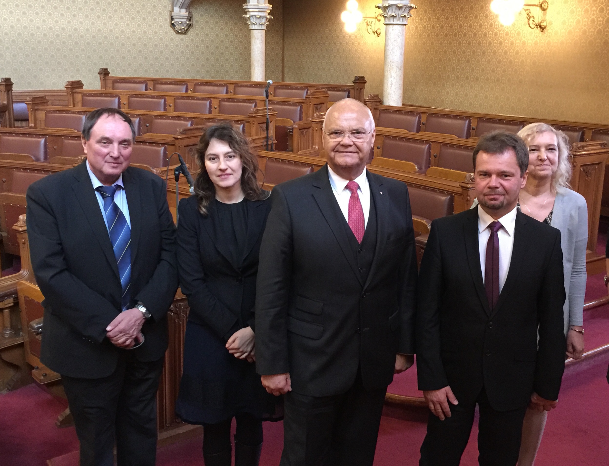 . La delegazione di alto livello del Parlamento nazionale ceco visita il Parlamento regionale di Vienna .