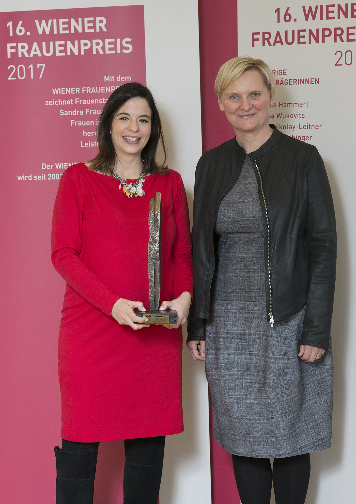 . Vincitrici del Premio Donna 2017 .