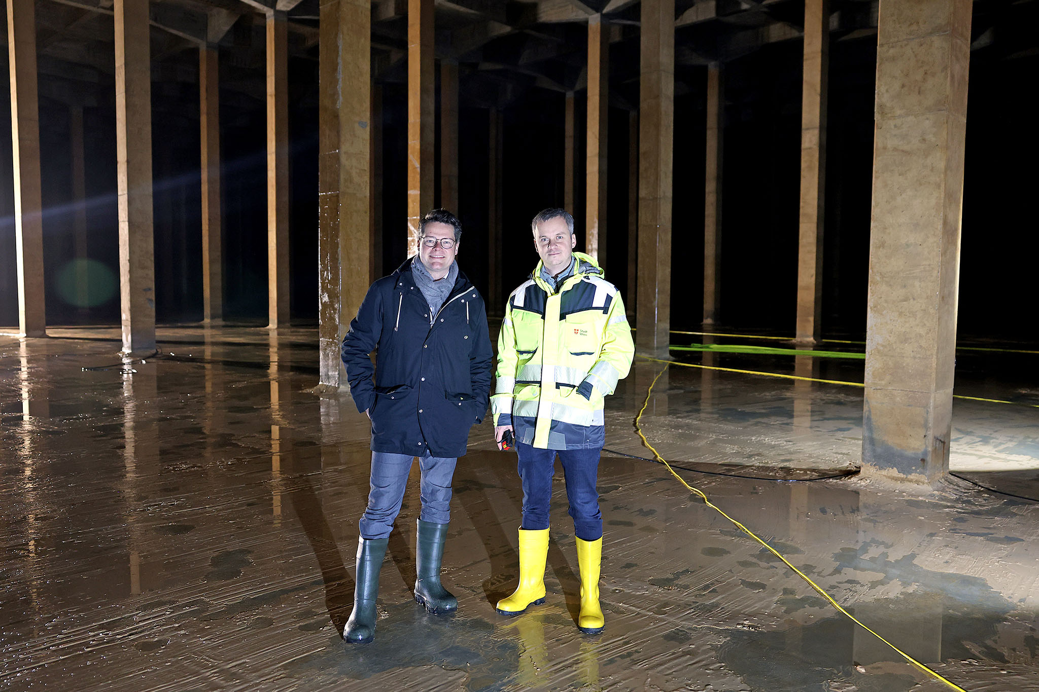 . Czernohorszky La rotta per i mega contenitori d'acqua è stata tracciata .