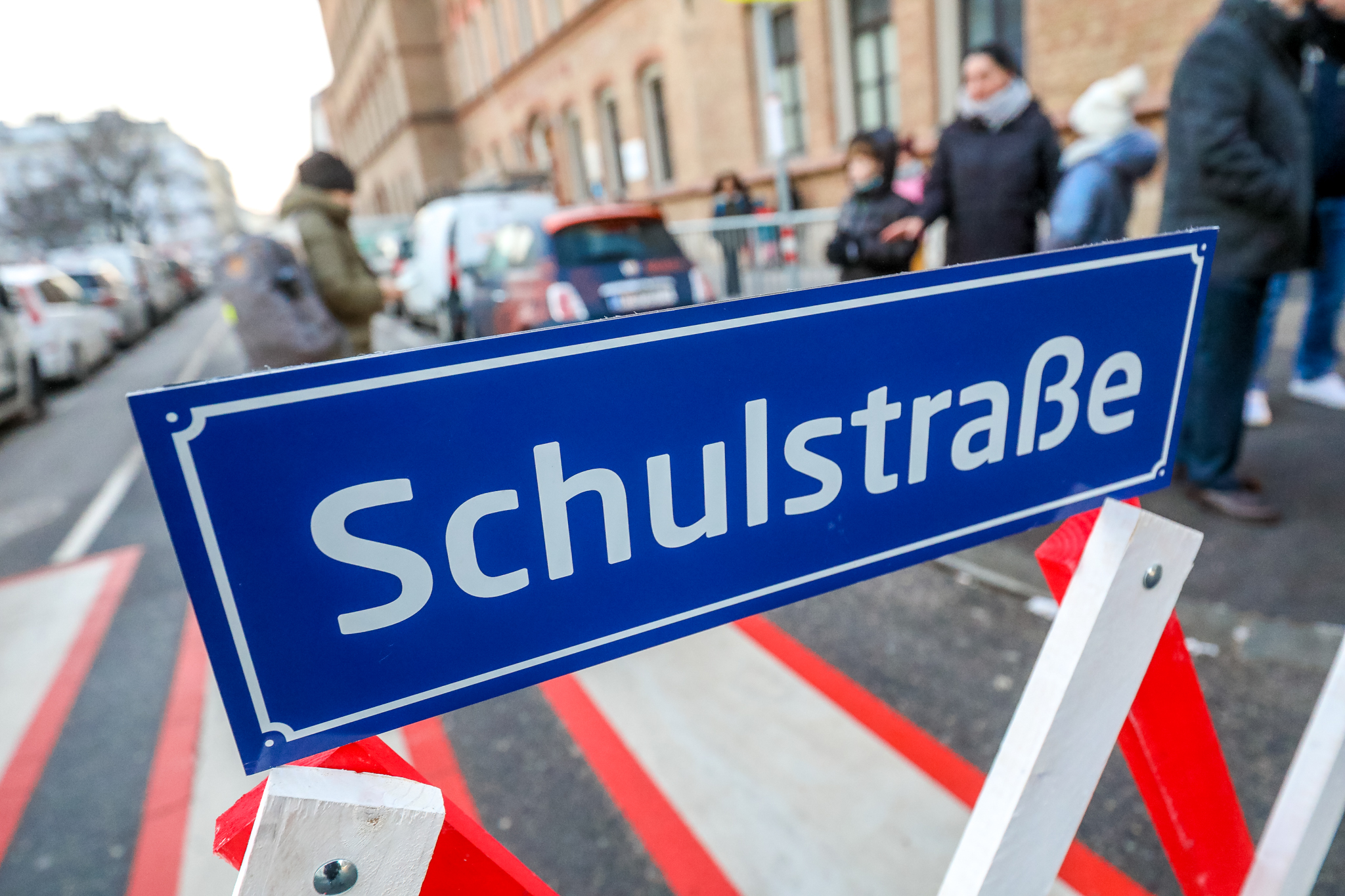 . I preferiti La 10 Schulstrasse di Vienna iniziava davanti alla scuola elementare in Keplerplatz .