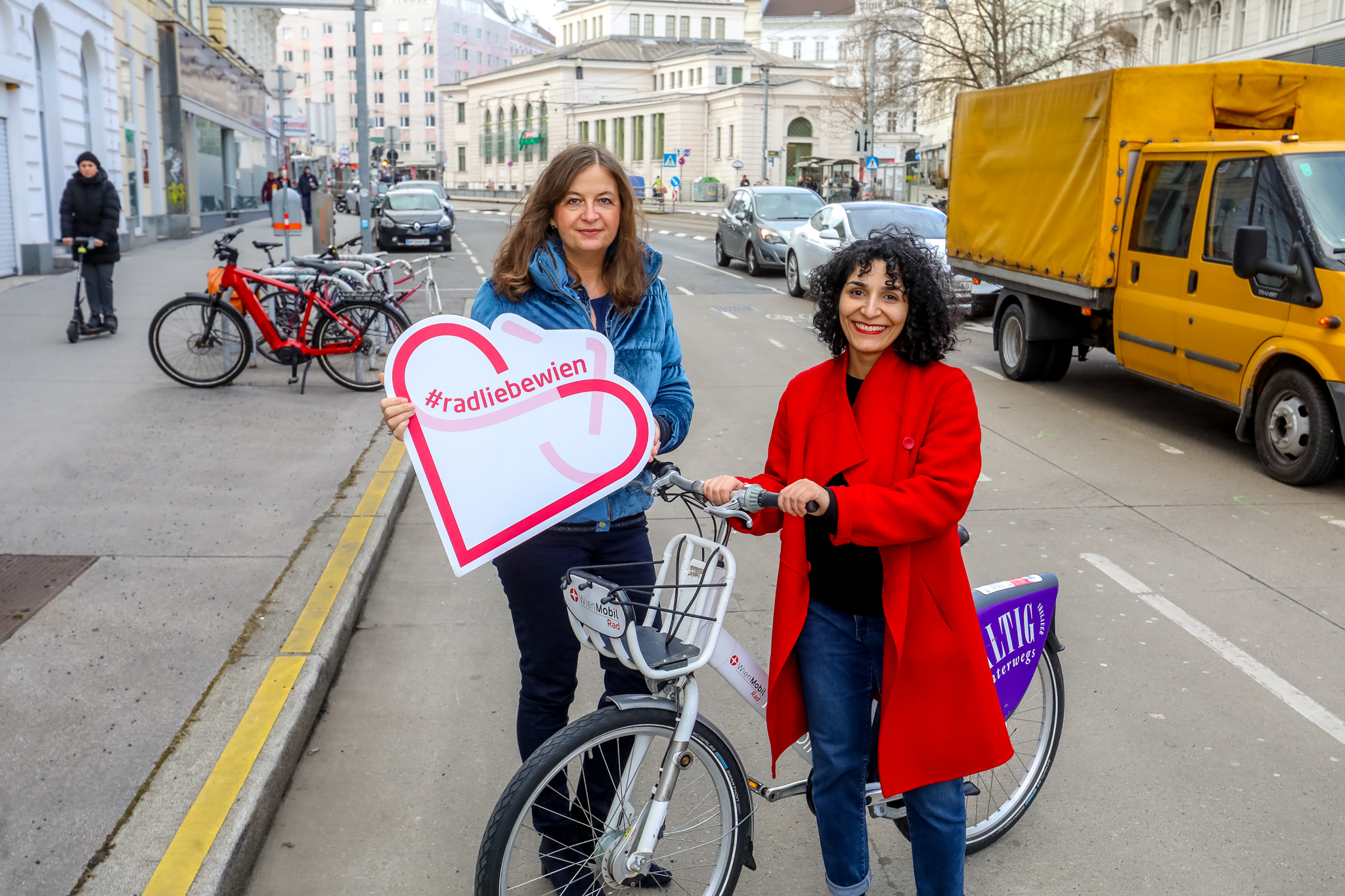 . SIMA AHMAD Top Cycle Path Connection da Guertel al canale del Danubio attraverso il 9 distretto .