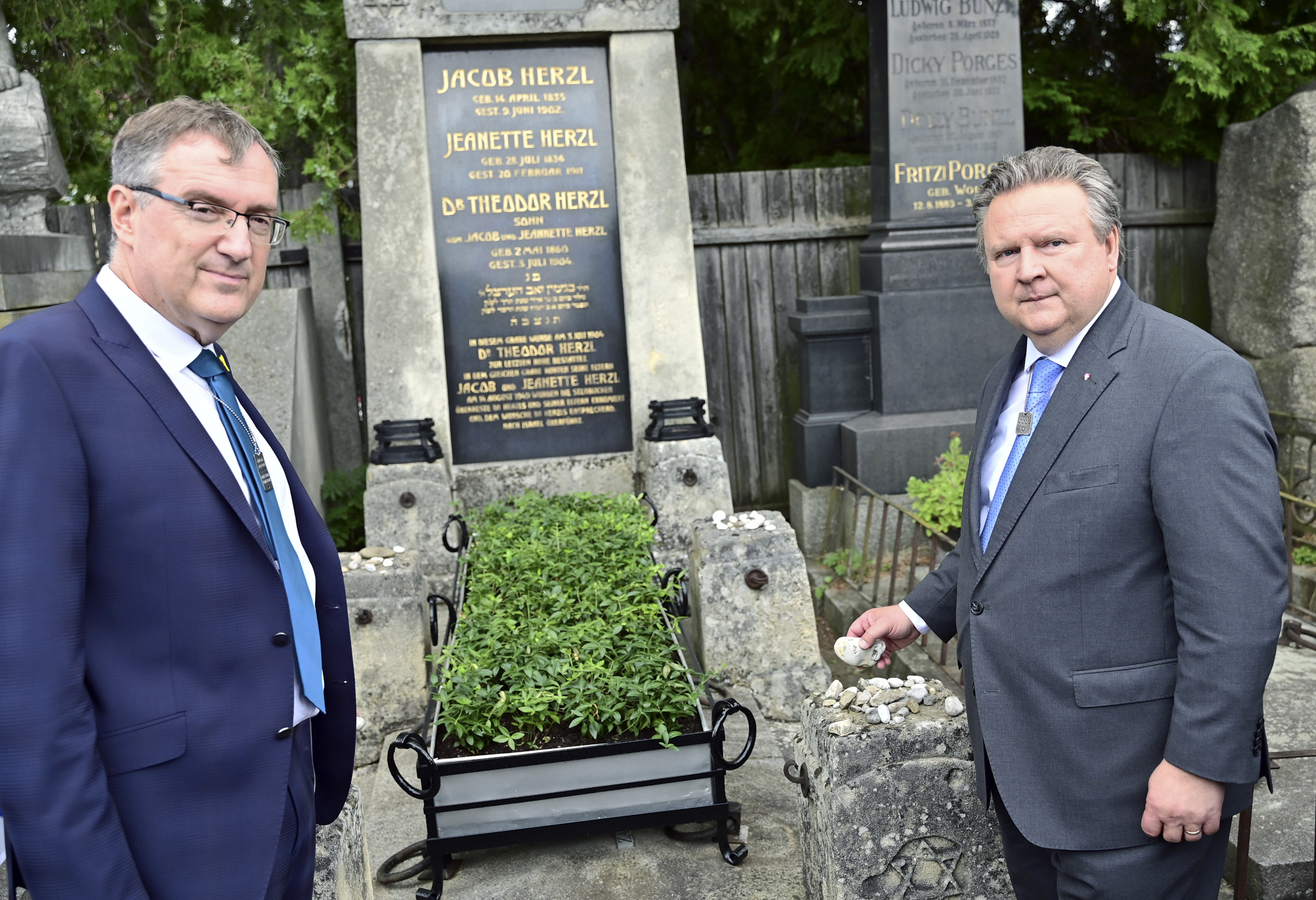 . Vienna commemora Theodor Herzl del 120 Death Day .