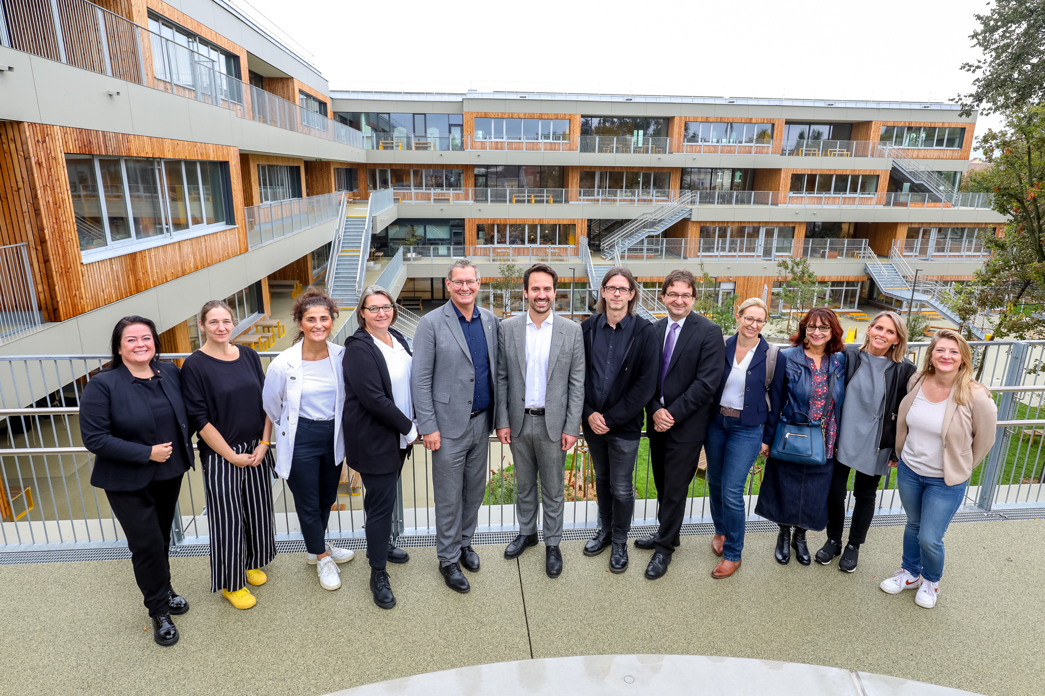 New educational facility for more than 1,600 children and young people in Floridsdorf