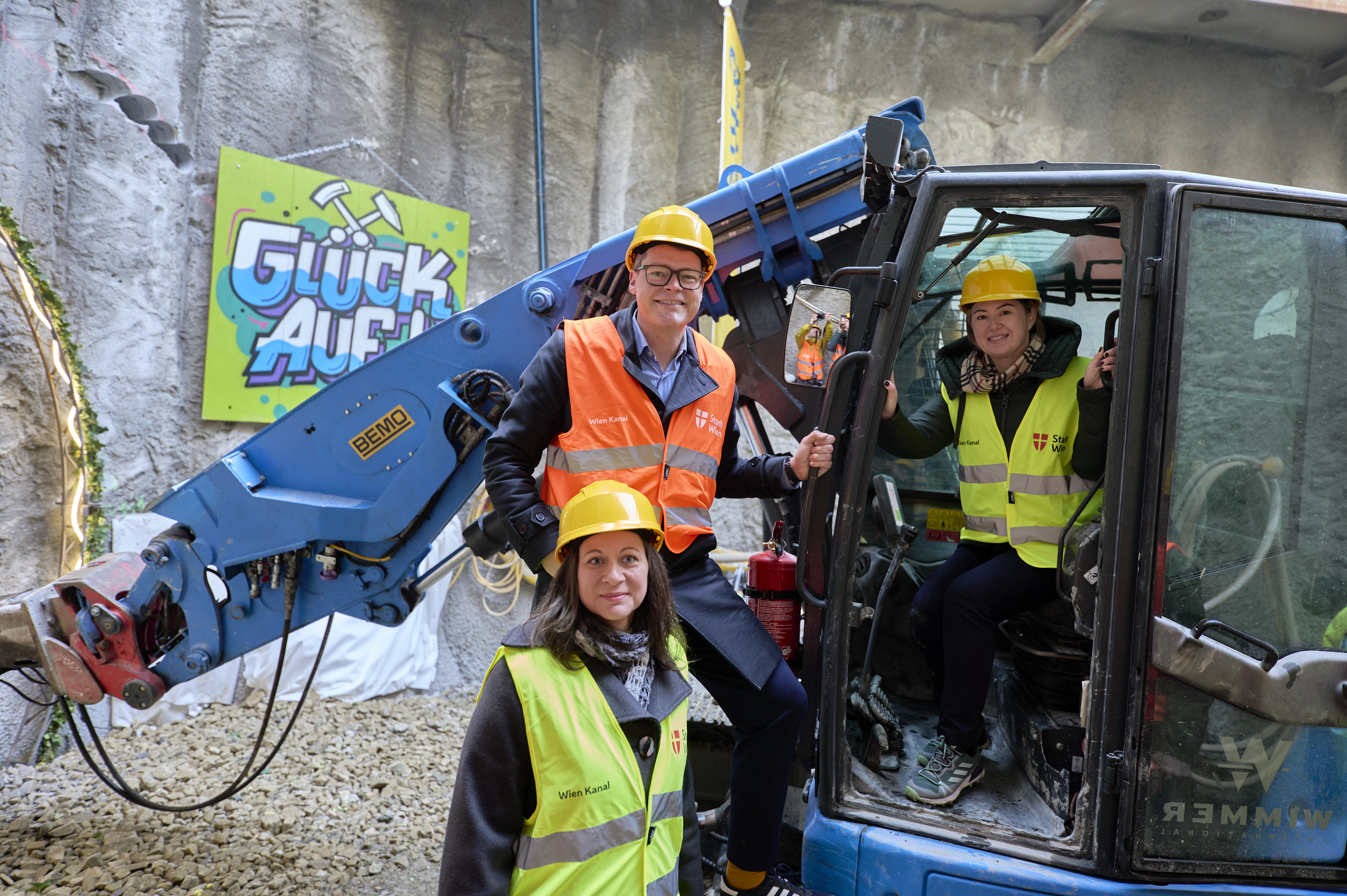 . Protezione del fiume Vienna I lavori di costruzione del canale Wiental procedono a pieno ritmo .