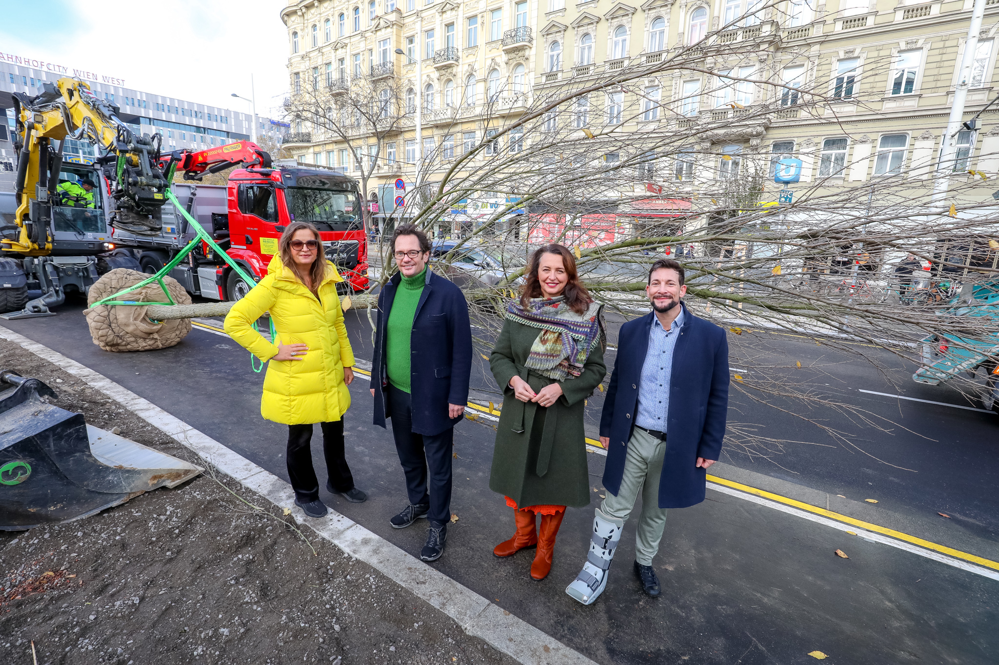 . Sima Rumelhart 35 nuovi alberi per un cancello verde sulla Mariahilfer Strasse .