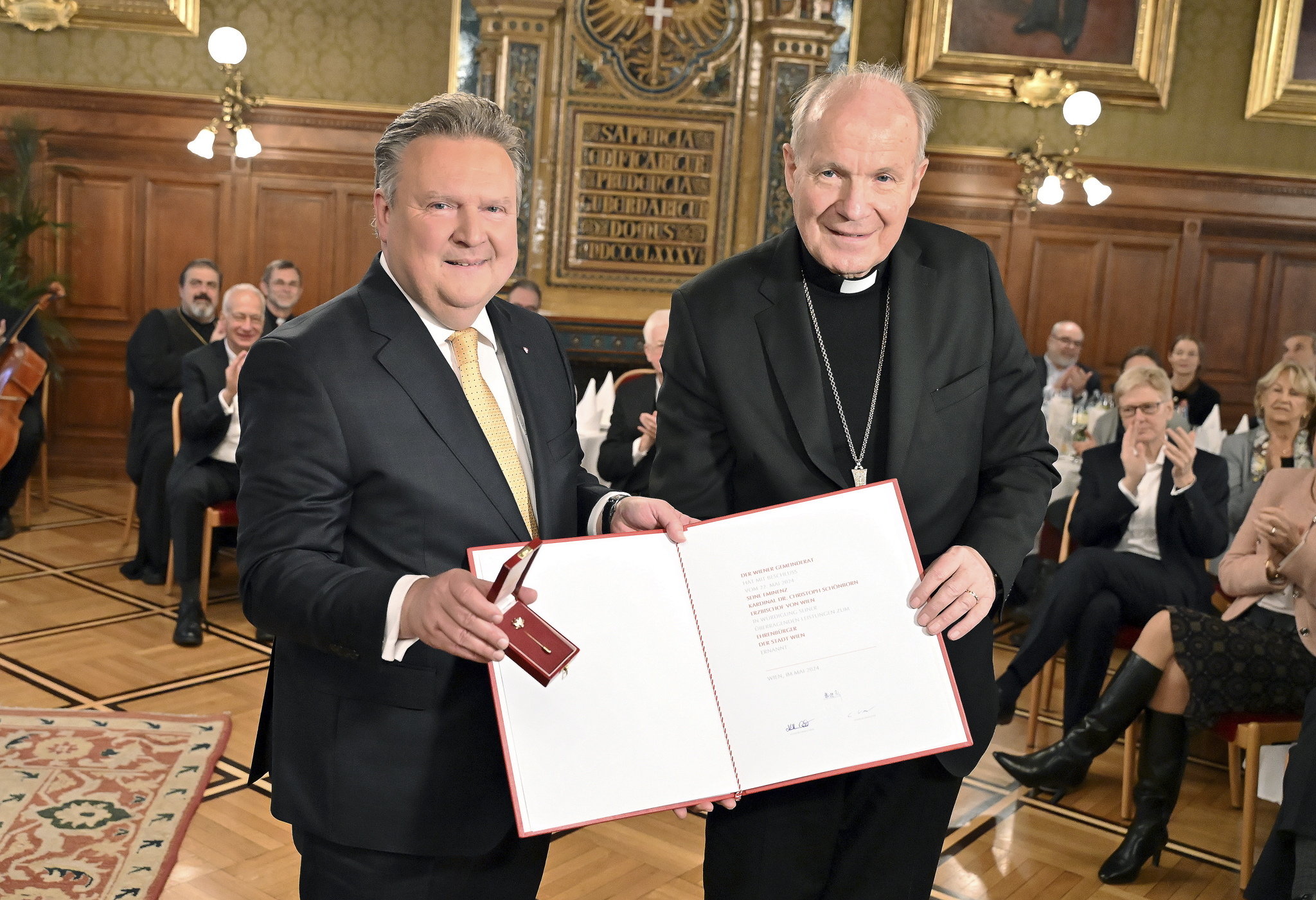 . Il cardinale Christoph Schoenborn è cittadino onorario della città di Vienna .