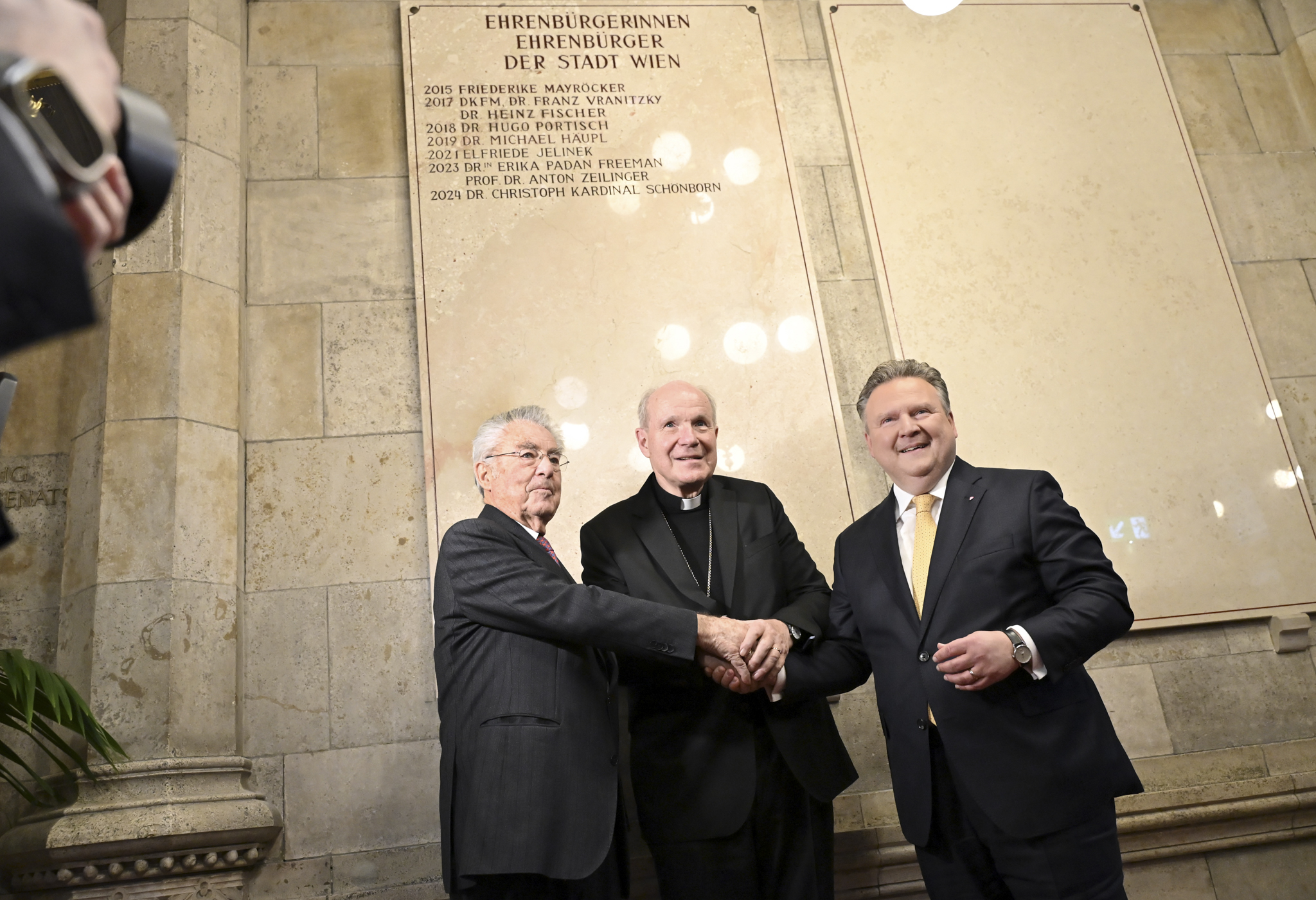 . Il cardinale Christoph Schoenborn è cittadino onorario della città di Vienna .