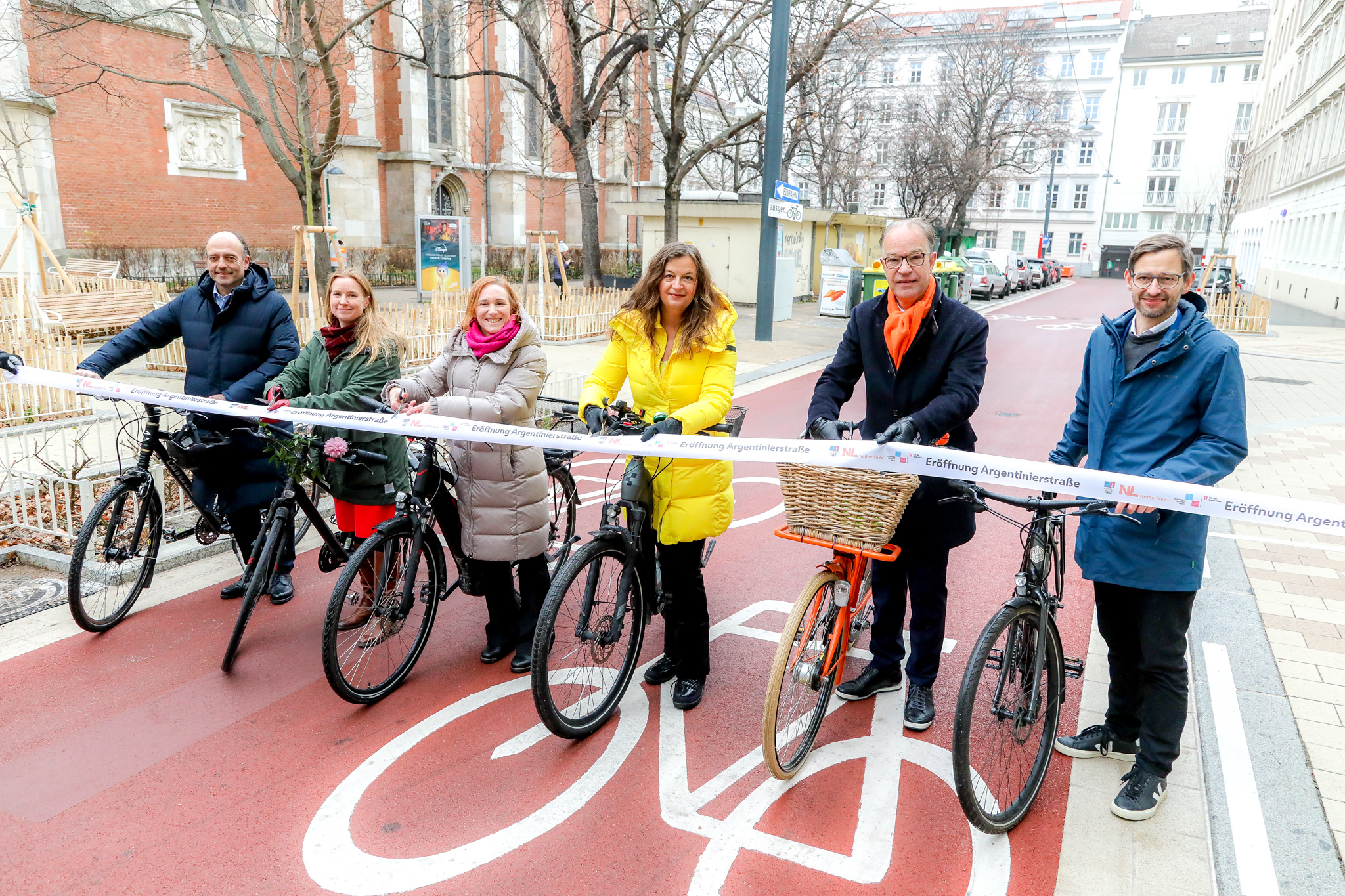 . SIMA HALBWIDL PIPALLEIXNER Climate Bike Road Strasse ad Argentinierstrasse è un effetto EroBig ERO nel pomeriggio .