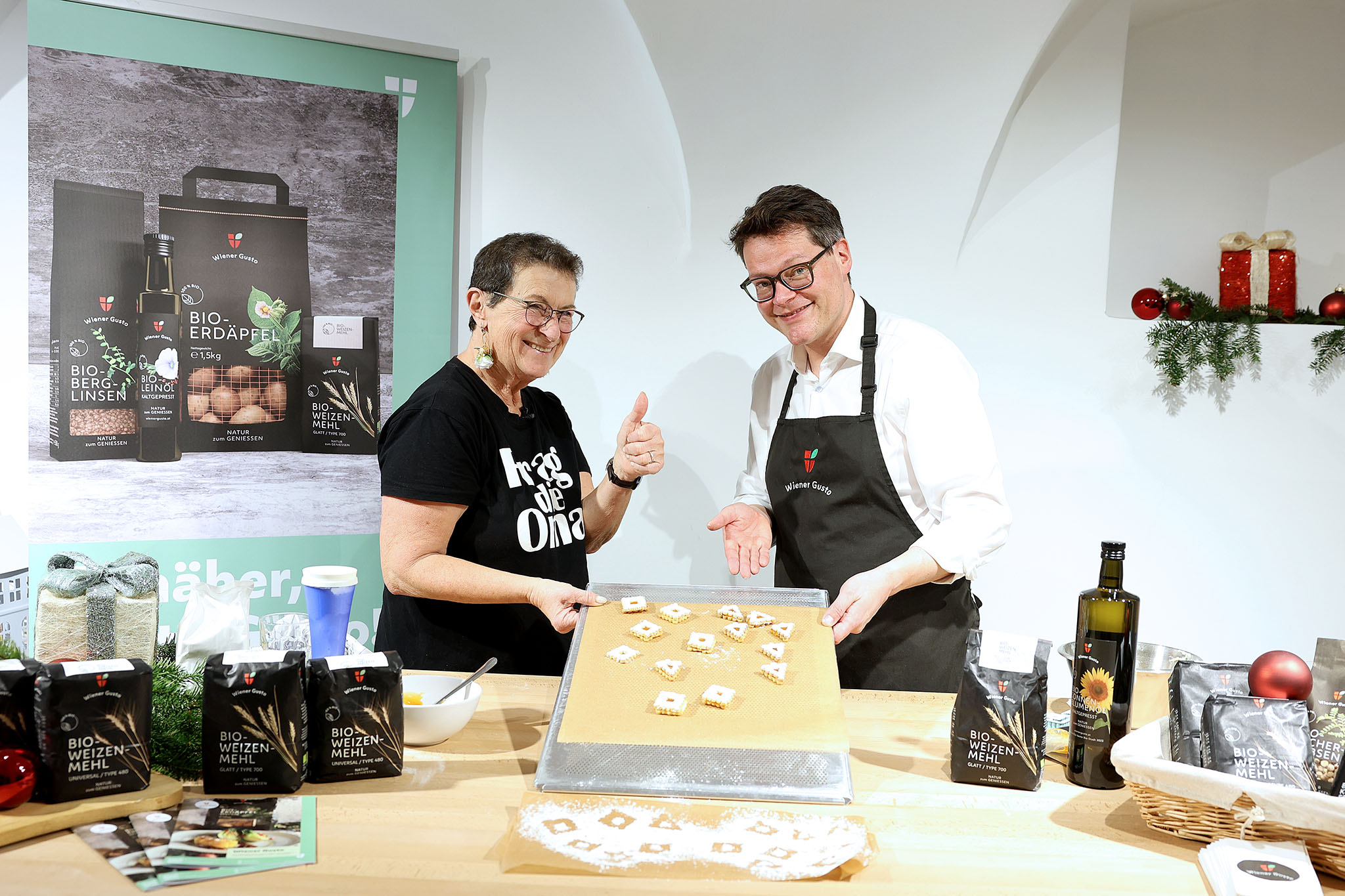 . Chiedi alla cottura di Natale della nonna con gusto viennese .