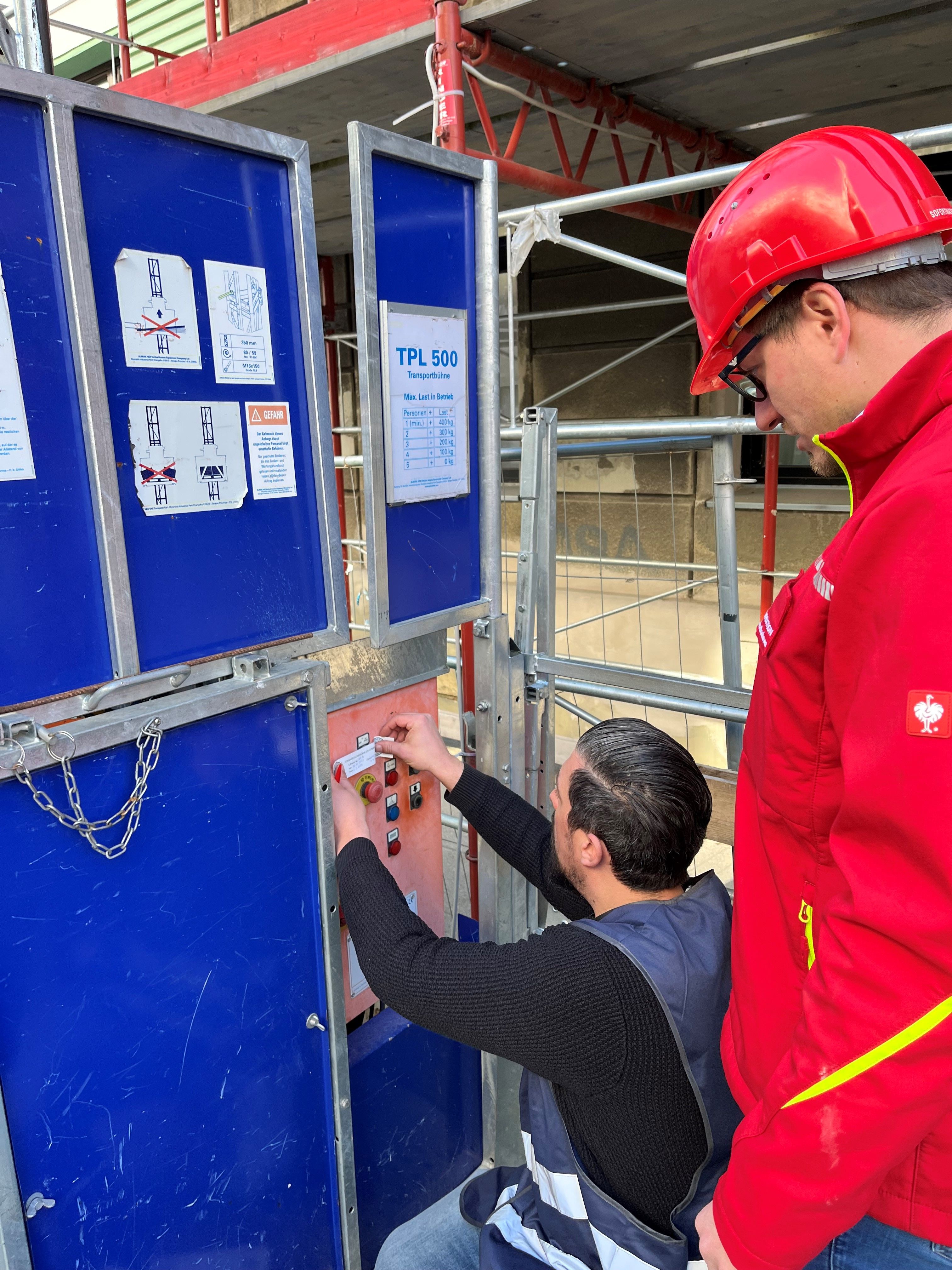 . Il gruppo misura immediatamente blocca un grande cantiere a Vienna RudolfsheimFuenfhaus dopo una ripetuta violazione .