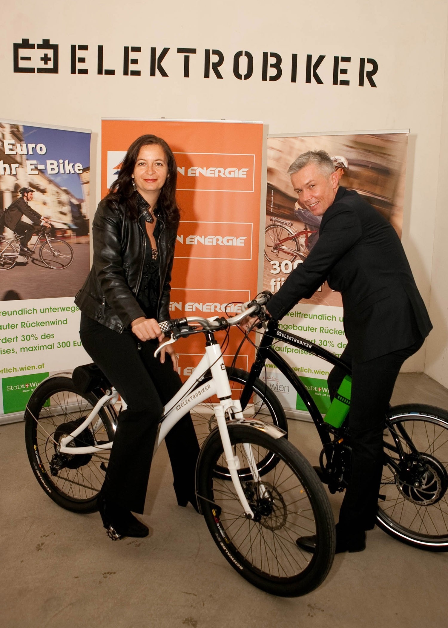 . Focus sull'ebike all'ARGUS Bike Festival sulla Rathausplatz .