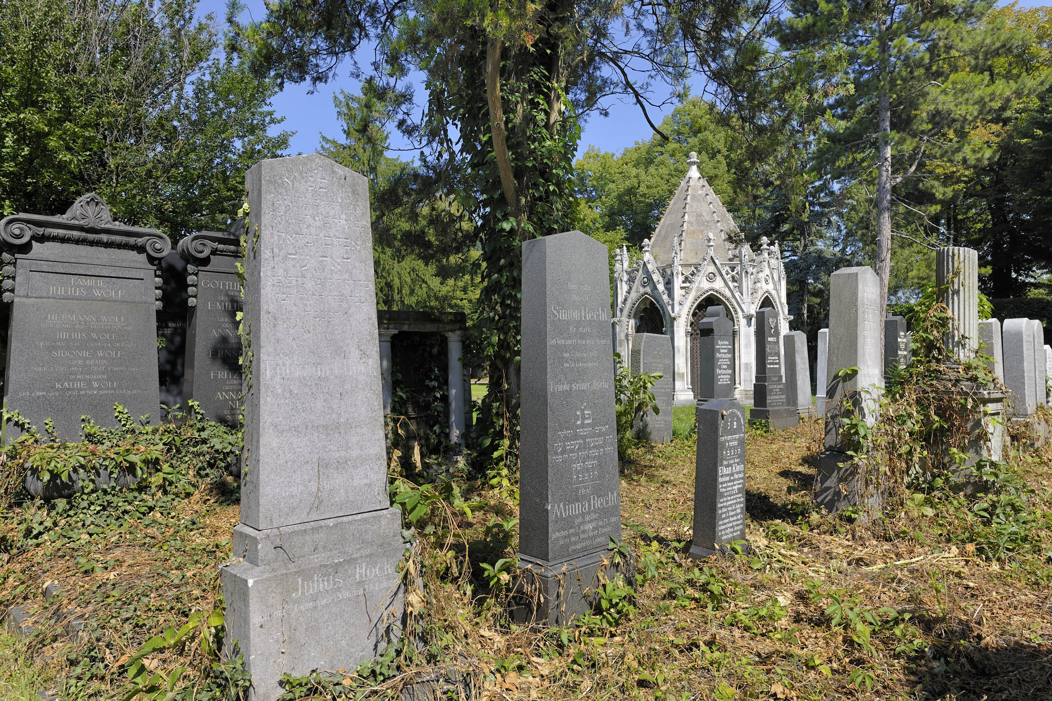 . Cimitero Centrale Vecchia parte ebraica con tempio .