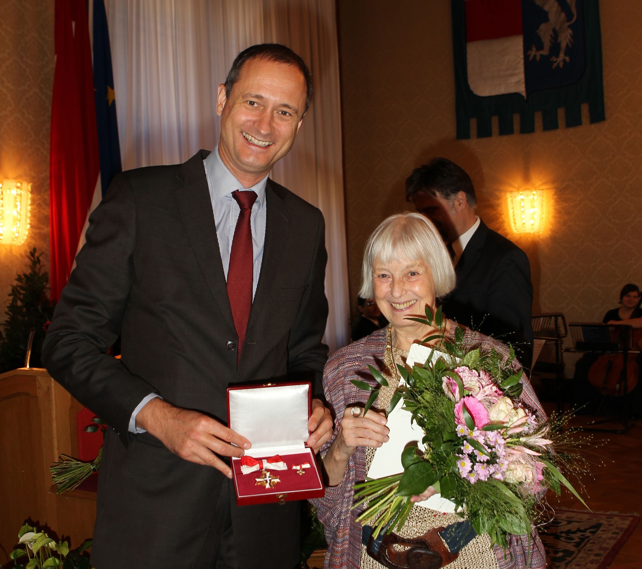 . Premio Golden Viennese per Elfedde Irrall e Doris Weiner .