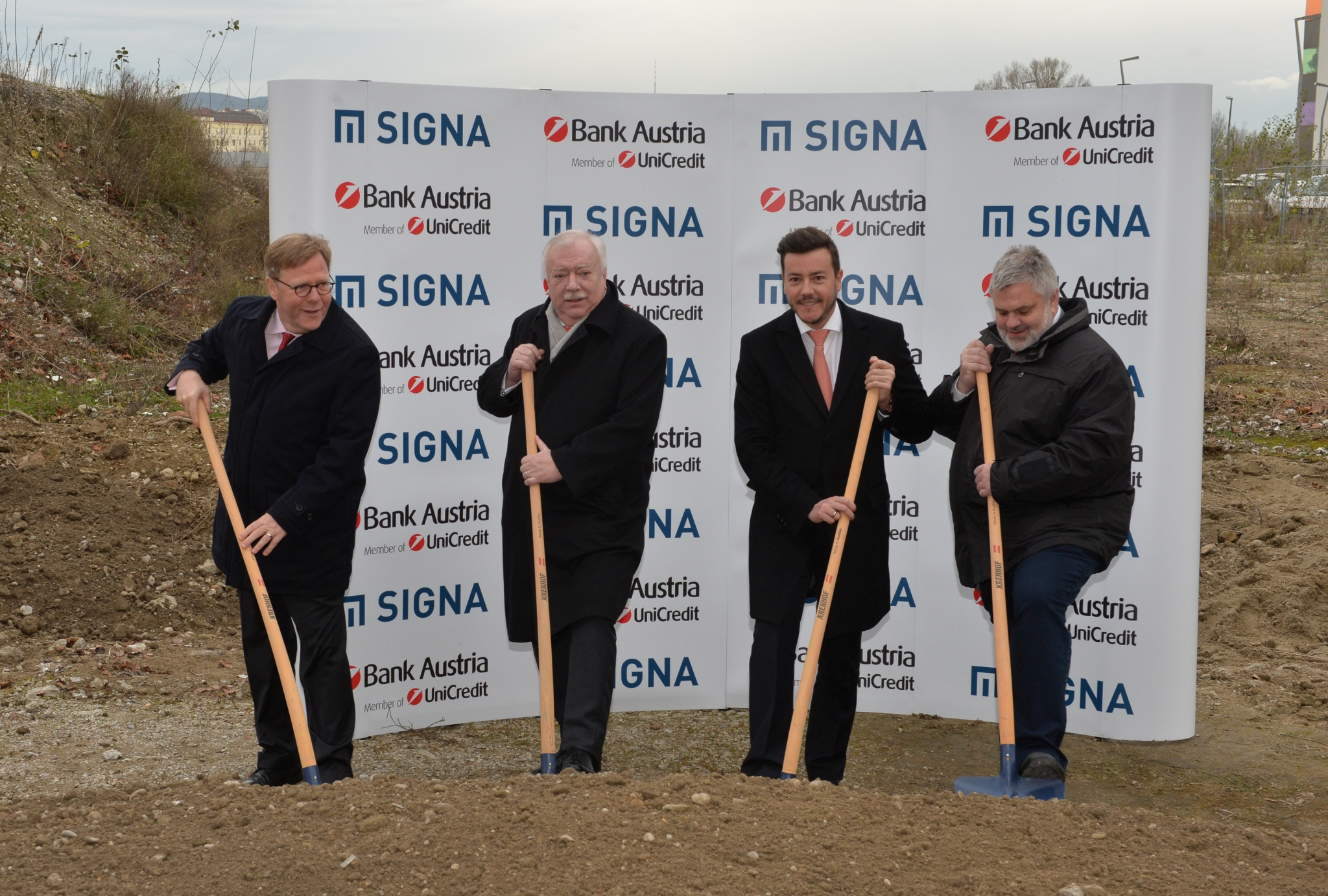 . Haeupl alla cerimonia di inaugurazione del  Campus Austria” alla Nordbahnhof .