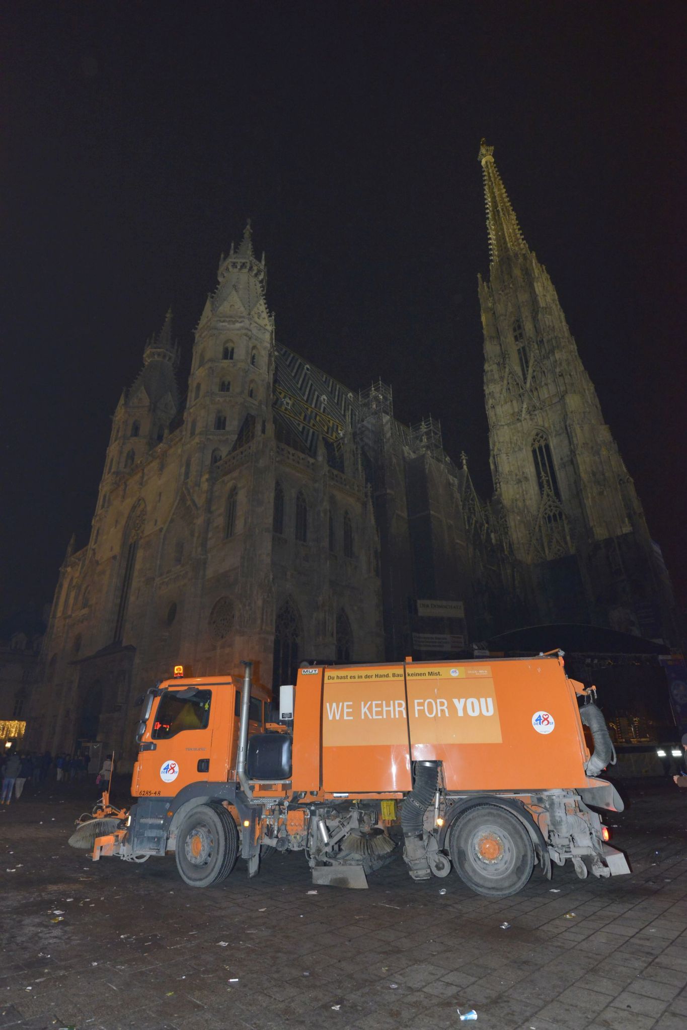 . Percorso di Capodanno 2015 16 MA 48 pulisce in un ciclo di ¾ e garantisce una Vienna pulita anche nel nuovo anno .