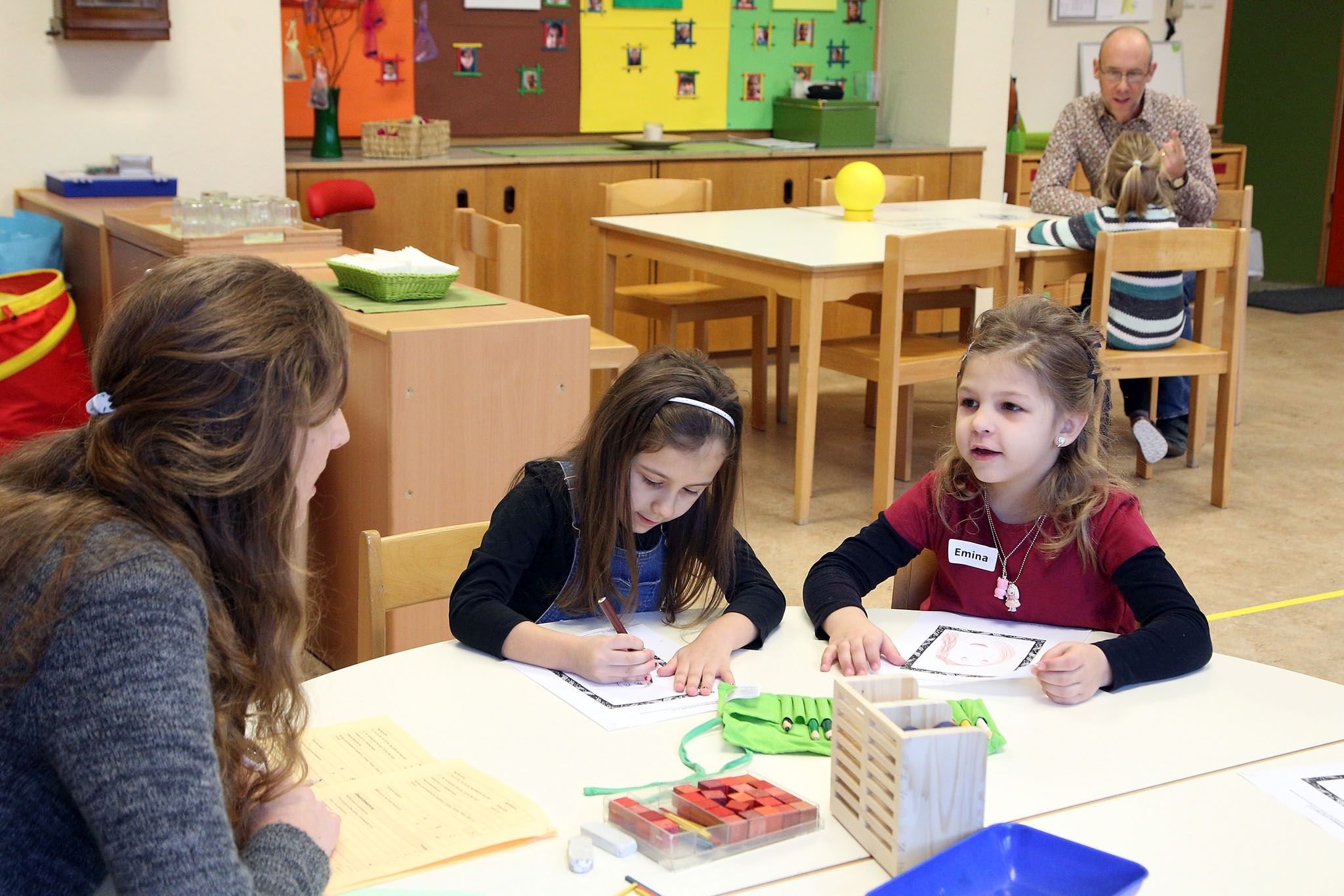 . Scuole elementari a Vienna Le iscrizioni per l'anno scolastico 2017 iniziano nel 2018 .